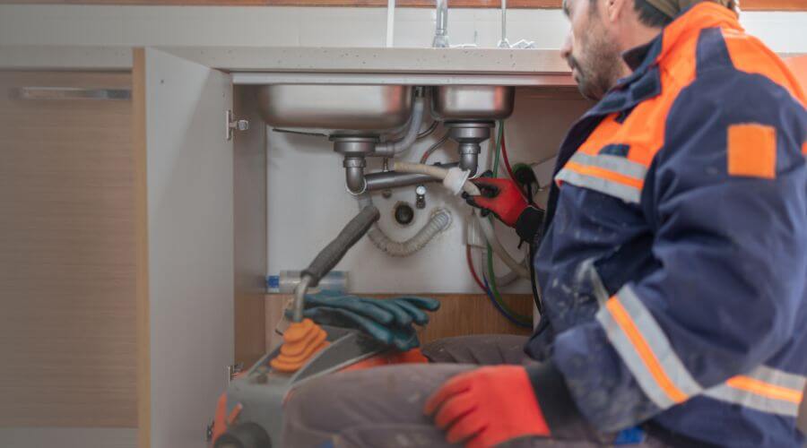Professional slab leak plumber services in Chambersburg, IL